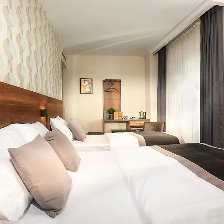 Bossuite Business Otel *