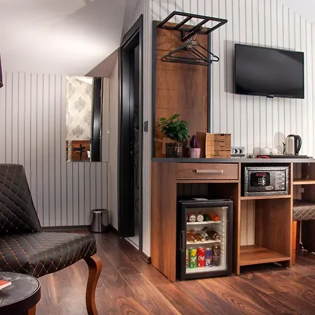Bossuite Business Otel *