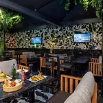 Bossuite Business Hotel *